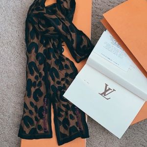 Louis Vuitton Bandeau Leopard Martin